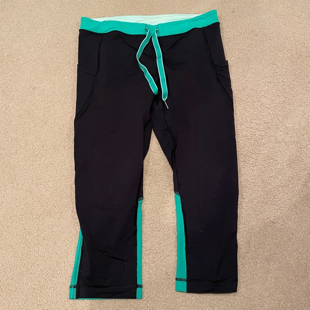 Lululemon Capri Leggings Size 6